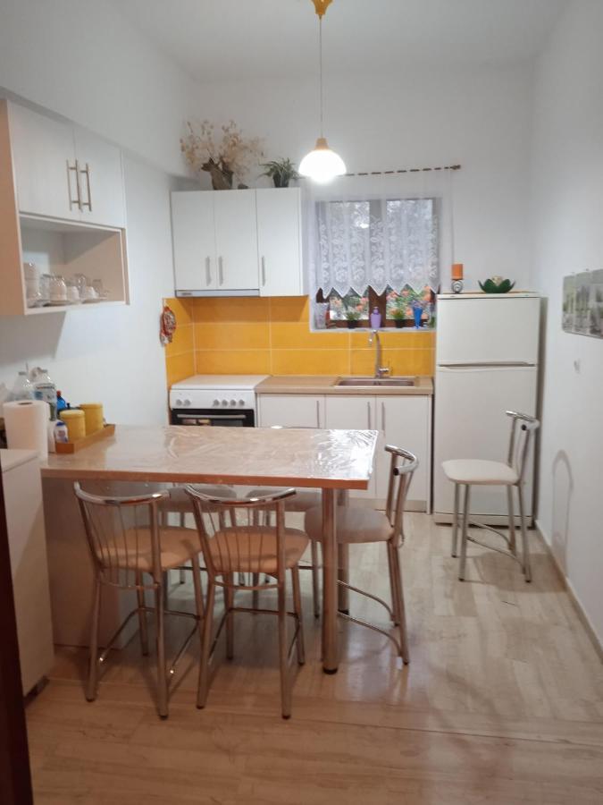 Dora Apartment By Hotelius Ypsos Eksteriør bilde
